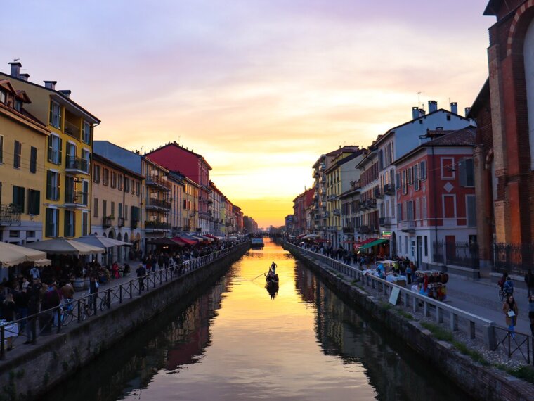 dis_SP23_CPH_ Milan_Navigli District_Kelly Su